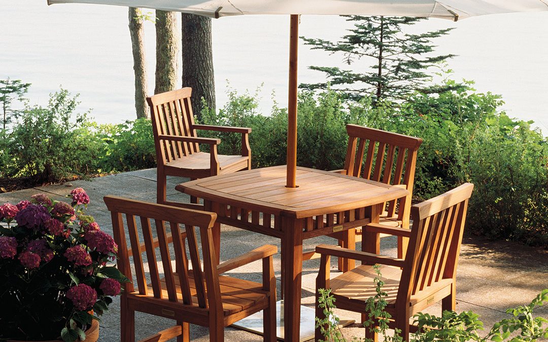 Weatherend Bow Dining Table