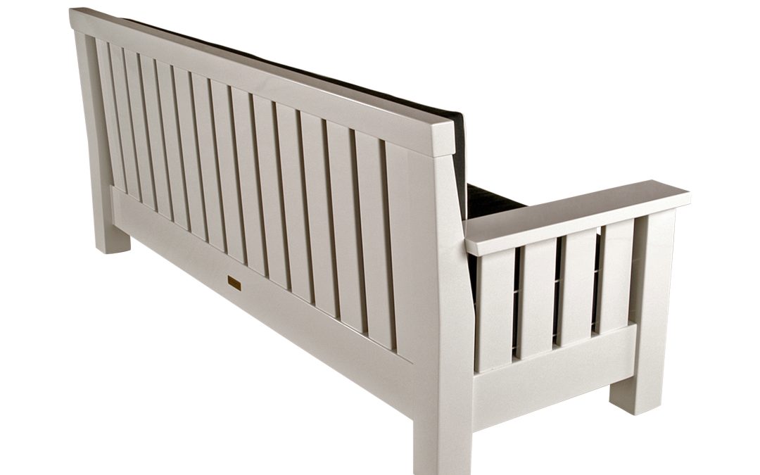 Casual Custom Settee