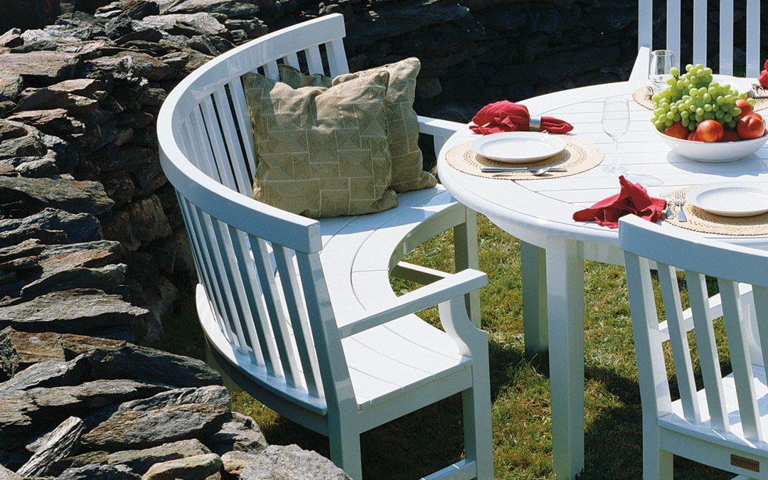 Quarter Circle Settee