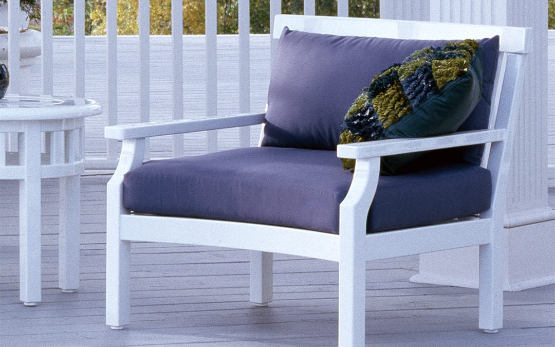 Weatherend Casual Chair & Ottoman